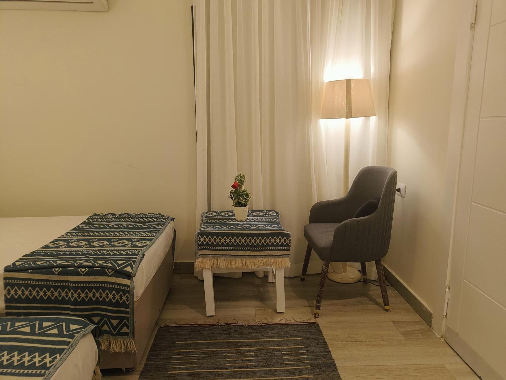 Maria Pyramids House Hotel Kafrat al Jabal Luaran gambar